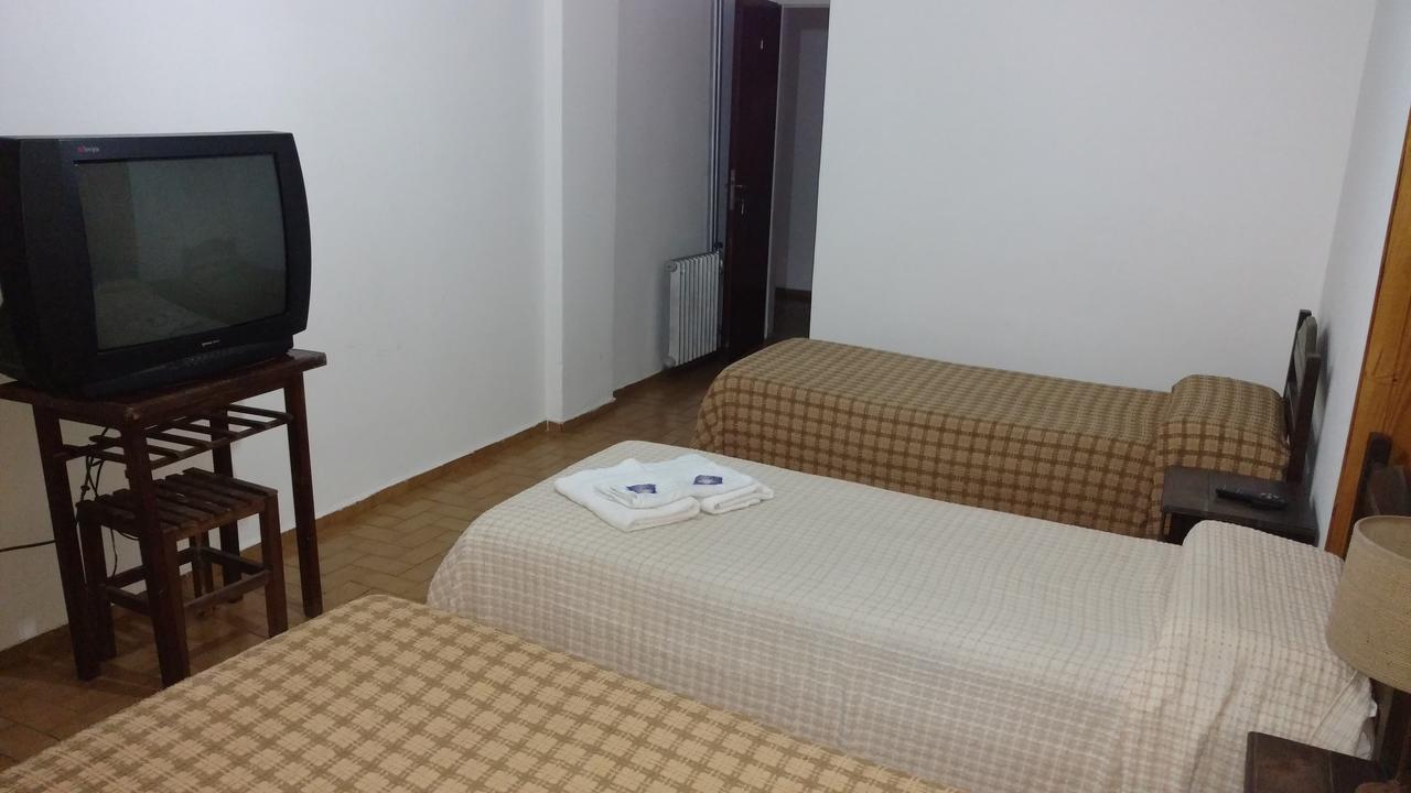 El Triangulo Hotel *