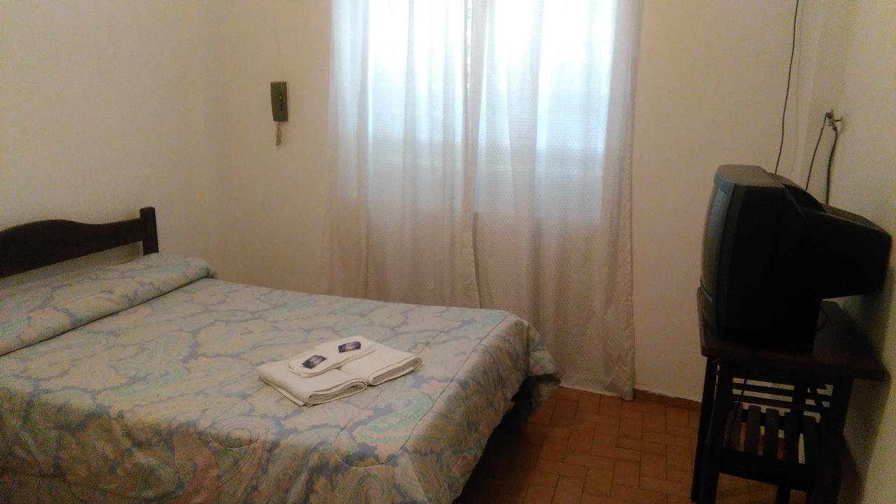 El Triangulo Hotel *